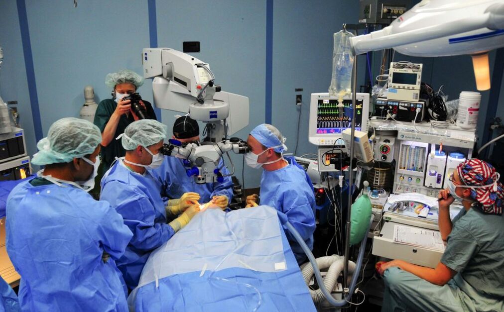 Chirurgovia chirurgie na obnovenie videnia